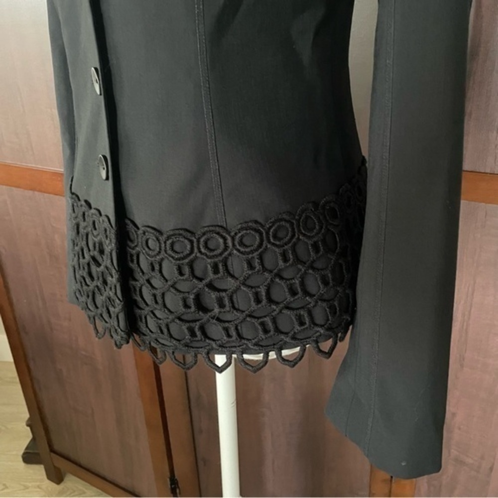 Evelin Brandt Berlin Black two button blazer with lace‎ detail. Size 38 (US 4) - Picture 2 of 7